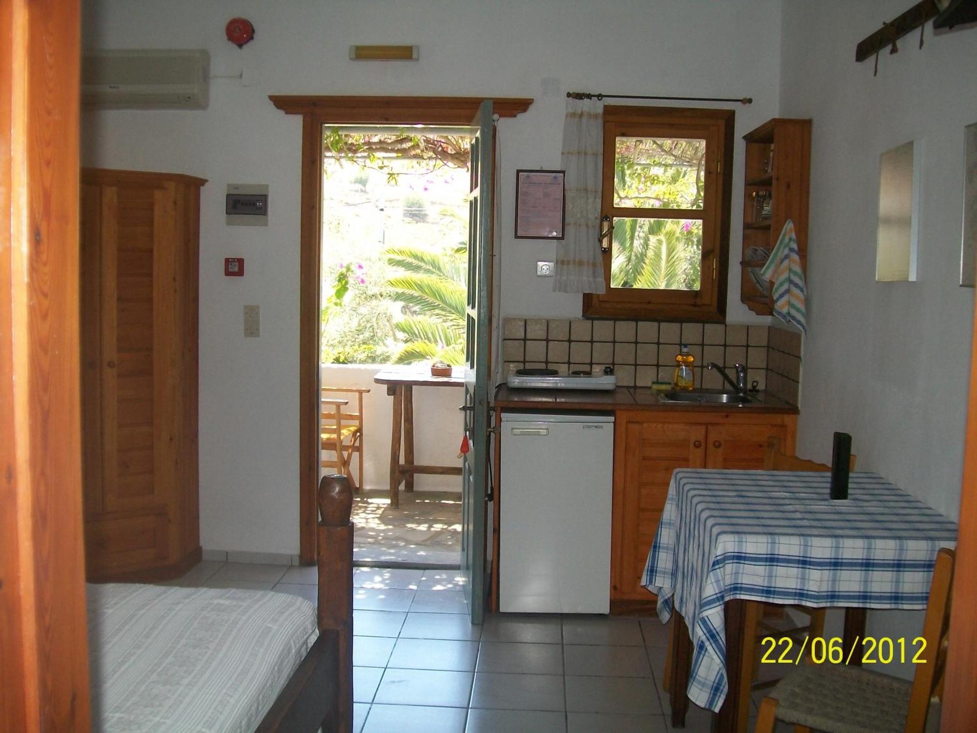 Patmos Mathios Studios- Apartments Sapsila Bagian luar foto